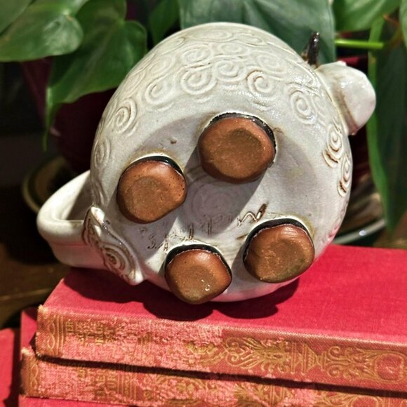 Mudworks Sheep Mug Ceramic Cup 3D Raised Design with Feet 2004 Farm Animal 12 oz - Picture 9 of 12